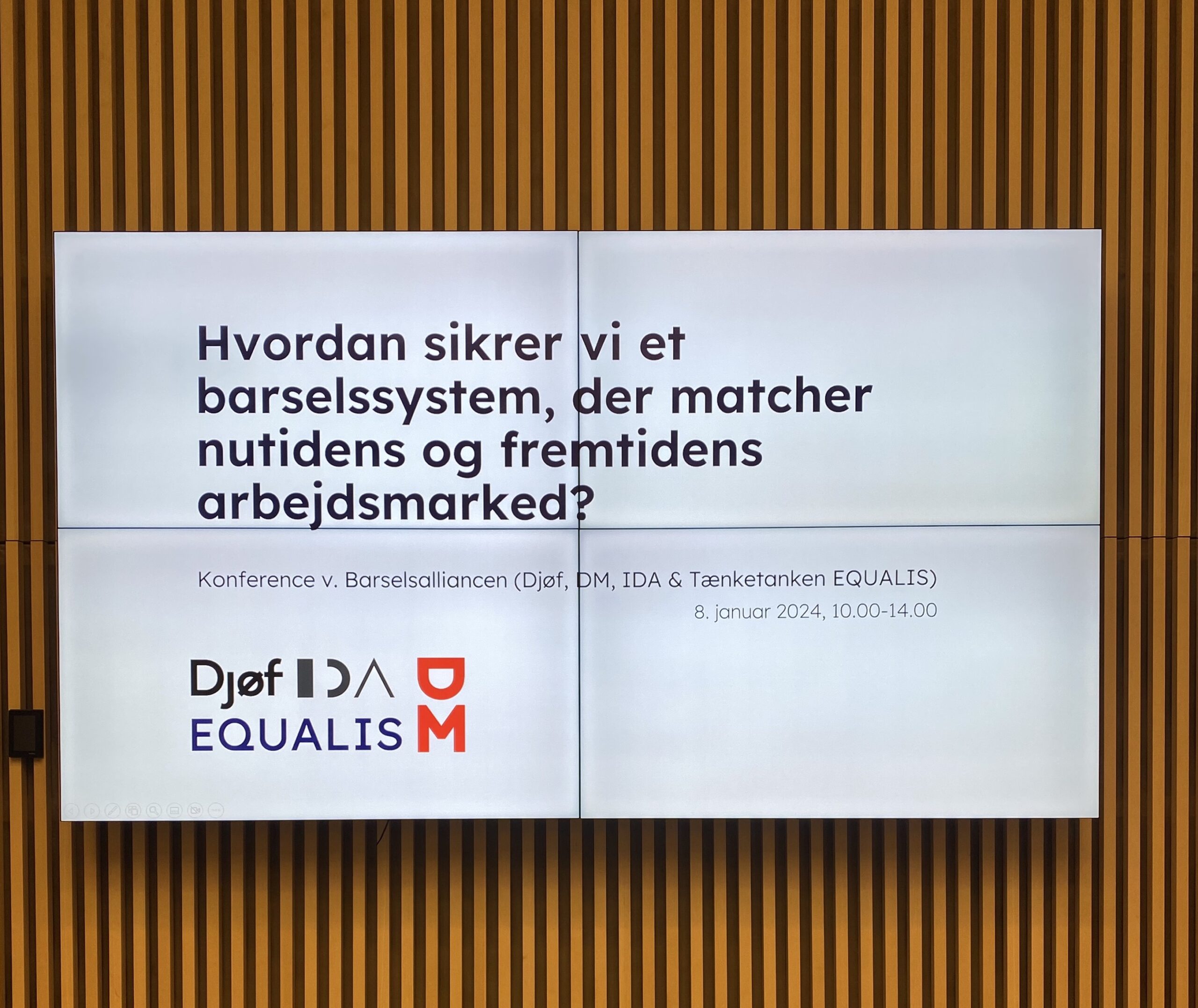 Hvordan sikrer vi et barselssystem, der matcher nutidens og fremtidens arbejdsmarked? Barselsalliancen afholdte konference på Christiansborg den 8. janaur 2024.